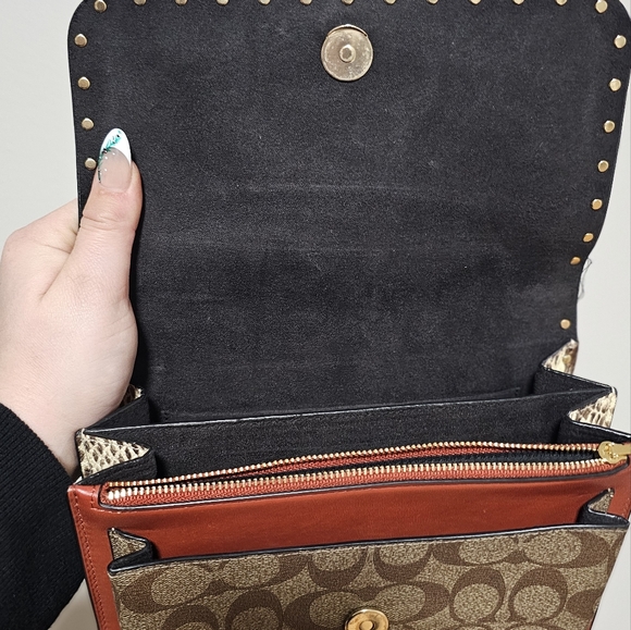 Coach Purse - Picture 7 of 14